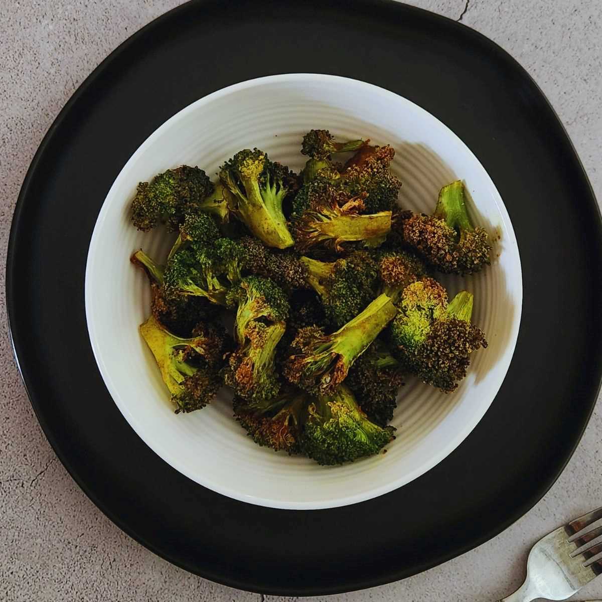 10-Minute Air Fryer Broccoli | Indian Broccoli Recipe - Living Smart ...